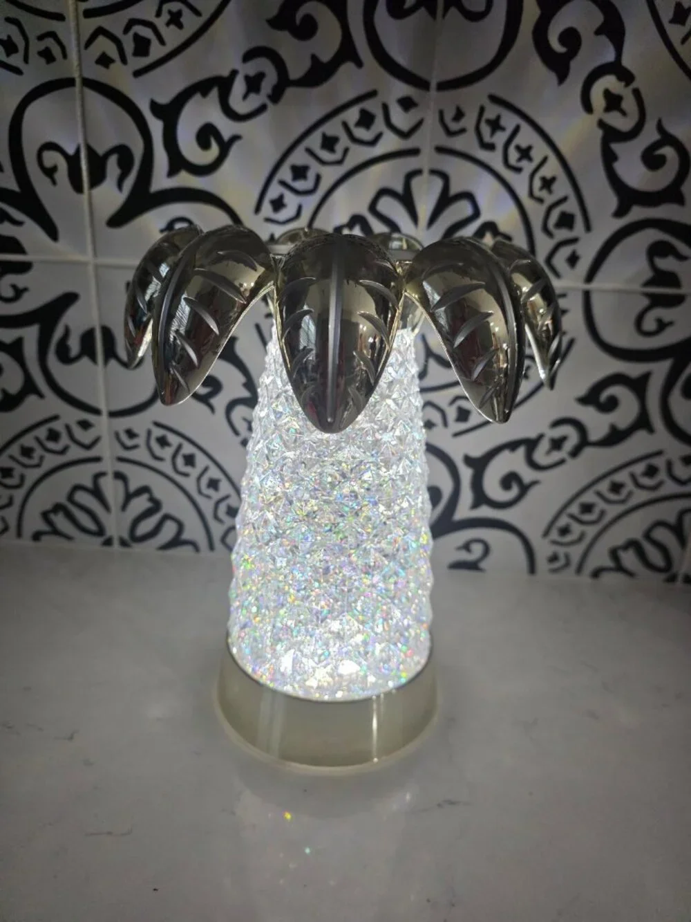 New Bath & Body Works Light Up Glitter Globe Palm Tree 3 Wick Candle Holder